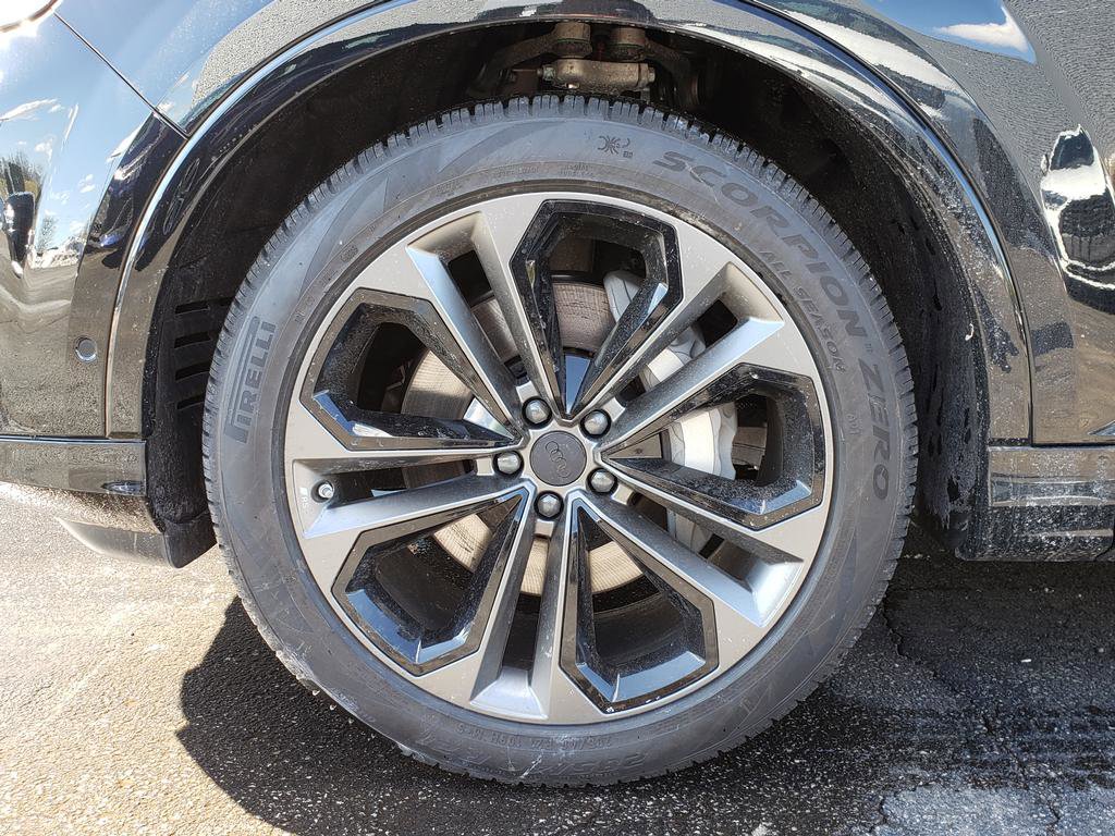 New 2026 Audi Q7 3.0T Premium Plus AWD/4WD image 12