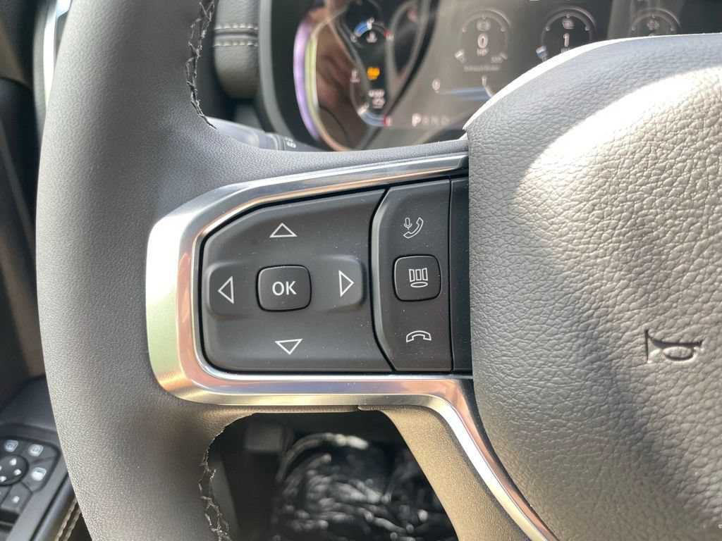 New 2026 RAM 2500 Laramie AWD/4WD image 18