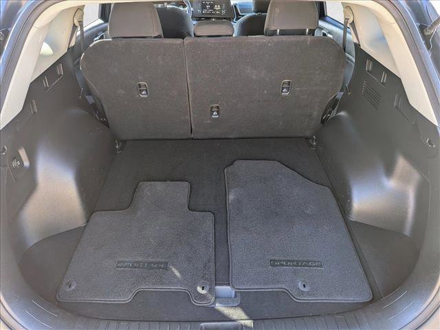 Used 2023 Kia Sportage LX image 18