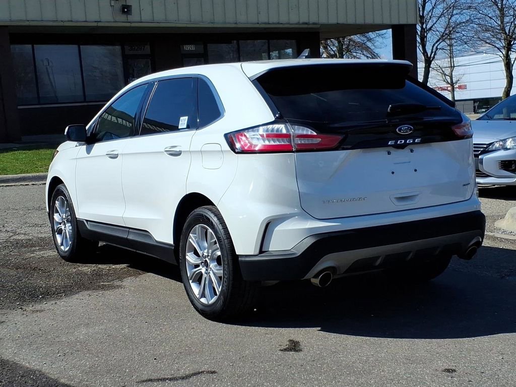 Certified 2023 Ford Edge Titanium image 3
