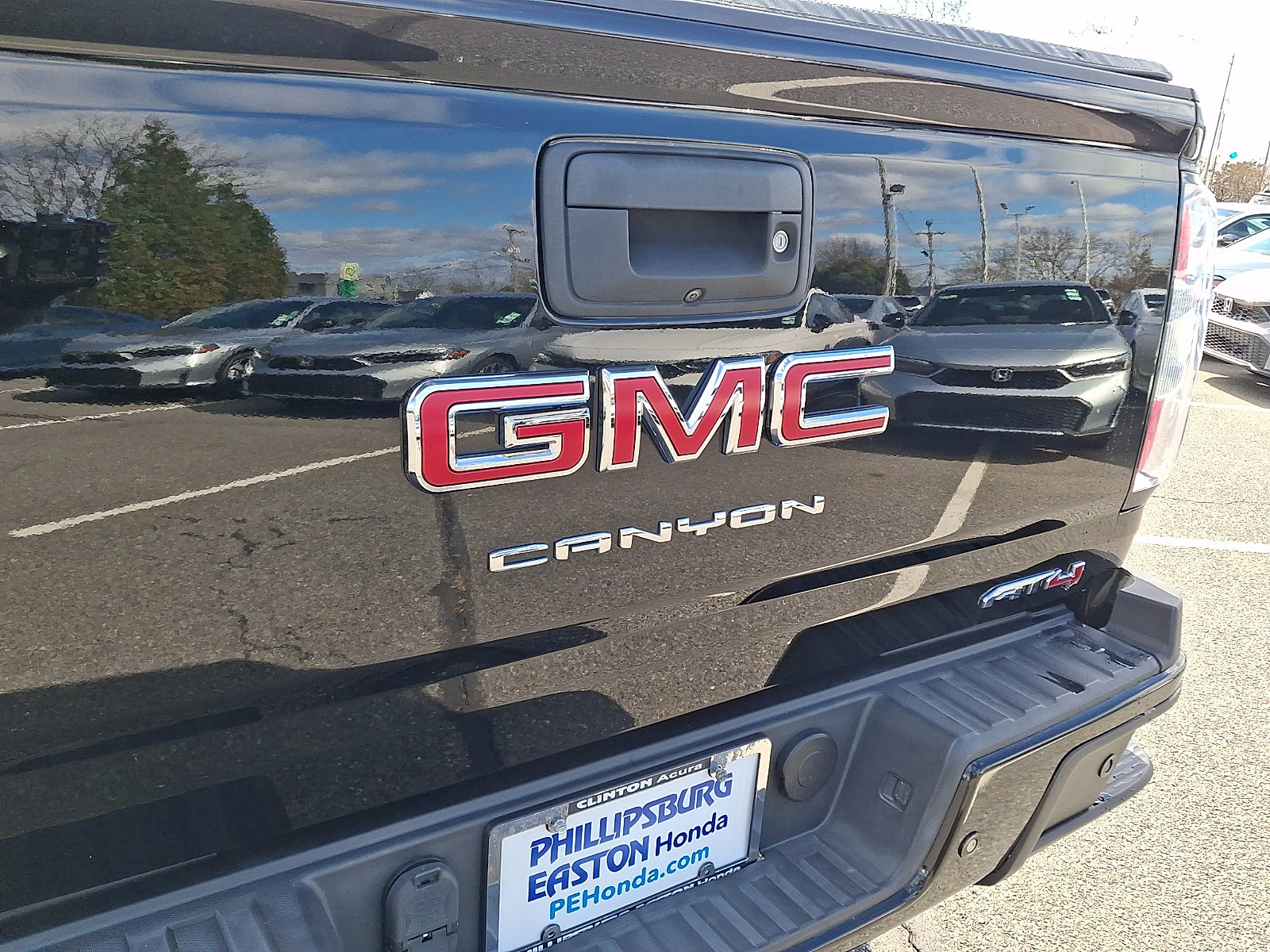 Used 2022 GMC Canyon AT4 w/ Driver Alert Package image 31