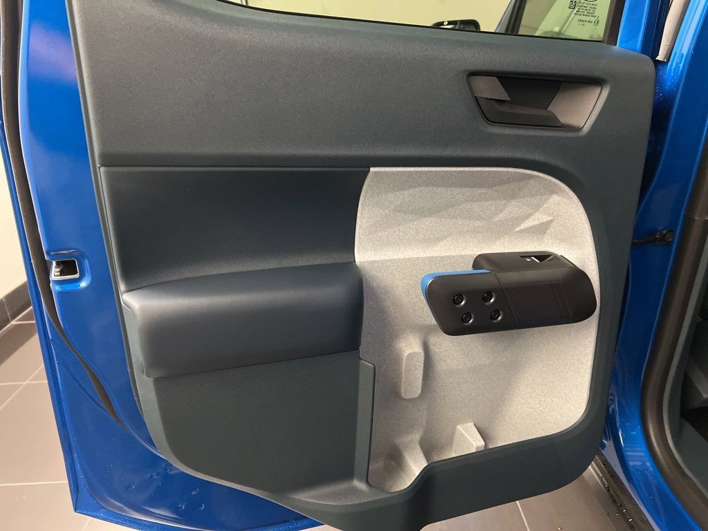 New 2025 Ford Maverick XLT w/ XLT Luxury Package image 32