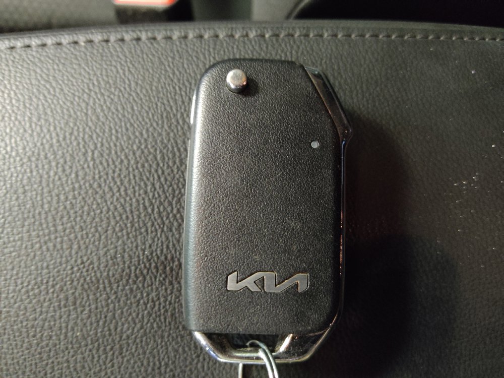 Used 2022 Kia Soul LX FWD image 32
