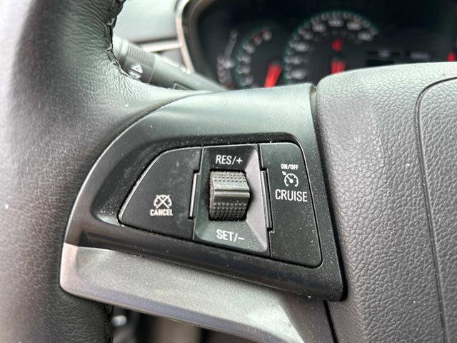 Certified 2022 Chevrolet Trax LT w/ LT Convenience Package image 29