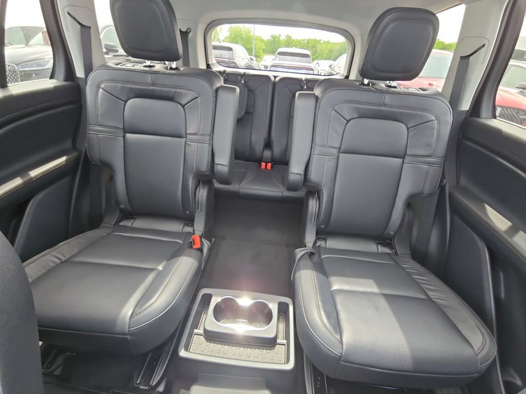 Used 2025 Lincoln Aviator Reserve w/ Equipment Group 201A AWD/4WD image 29