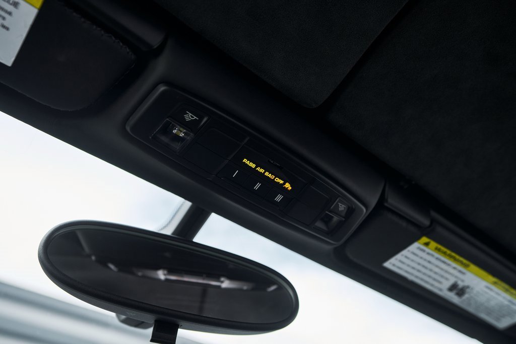 Used 2015 Porsche 918 Spyder image 87