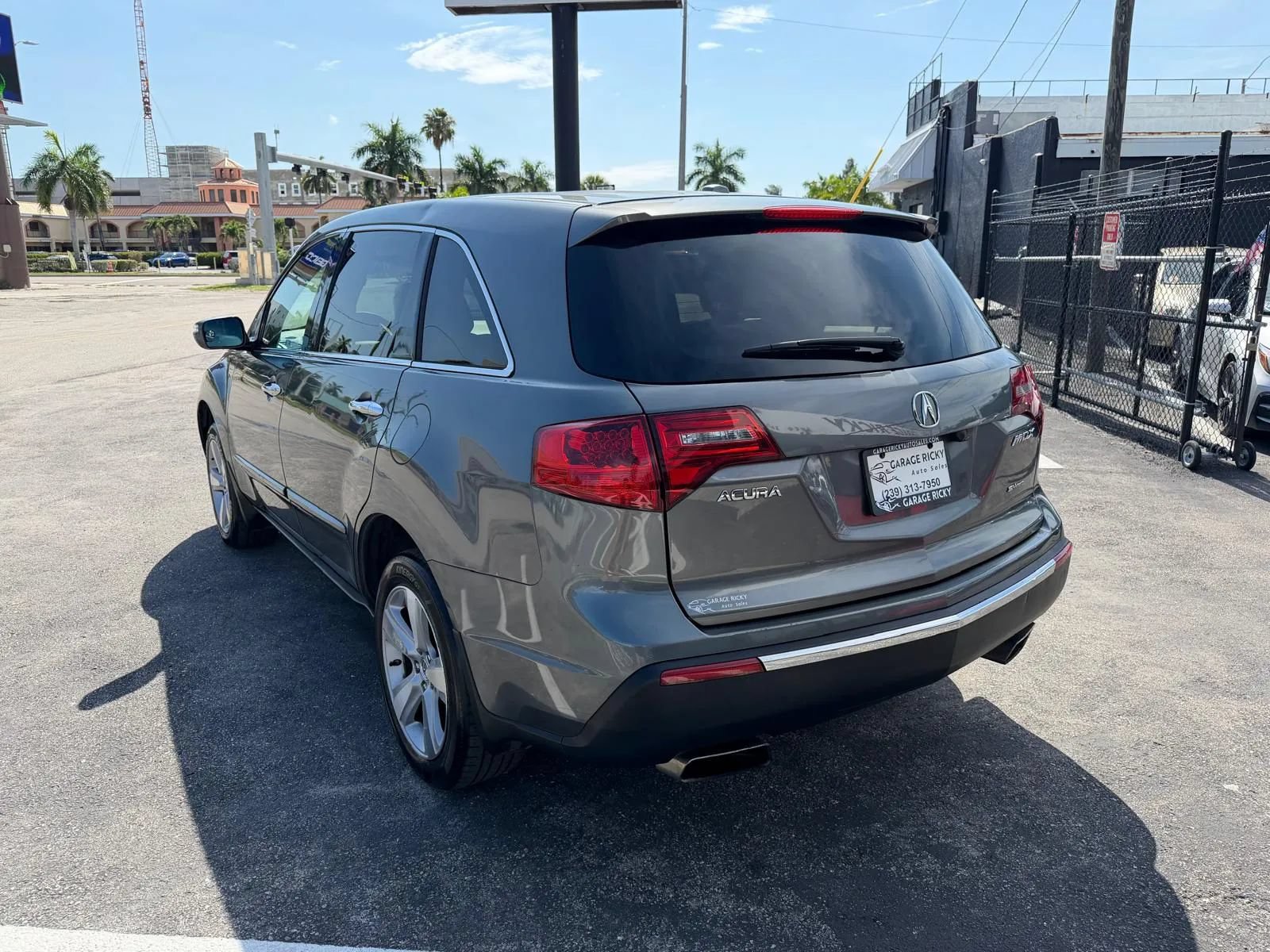 Used 2011 Acura MDX w/ Technology & Entertainment AWD/4WD image 7