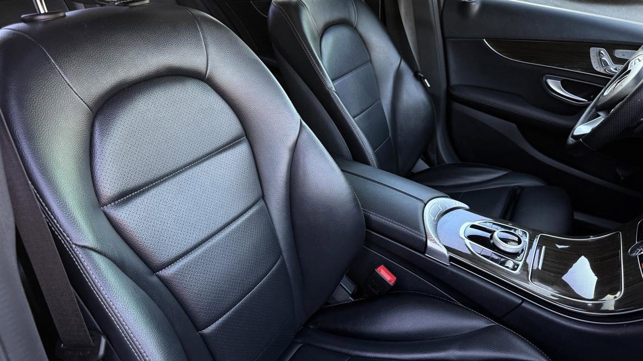 Used 2017 Mercedes-Benz C 300 4MATIC Sedan image 46