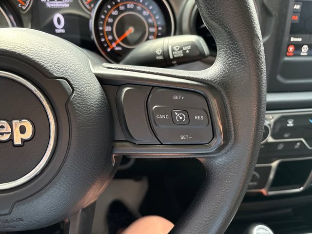 Used 2022 Jeep Gladiator Sport AWD/4WD image 12