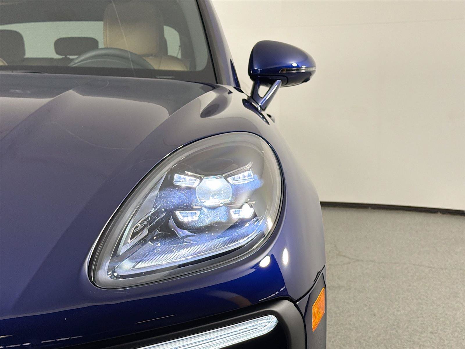 Certified 2026 Porsche Macan Turbo AWD/4WD image 15