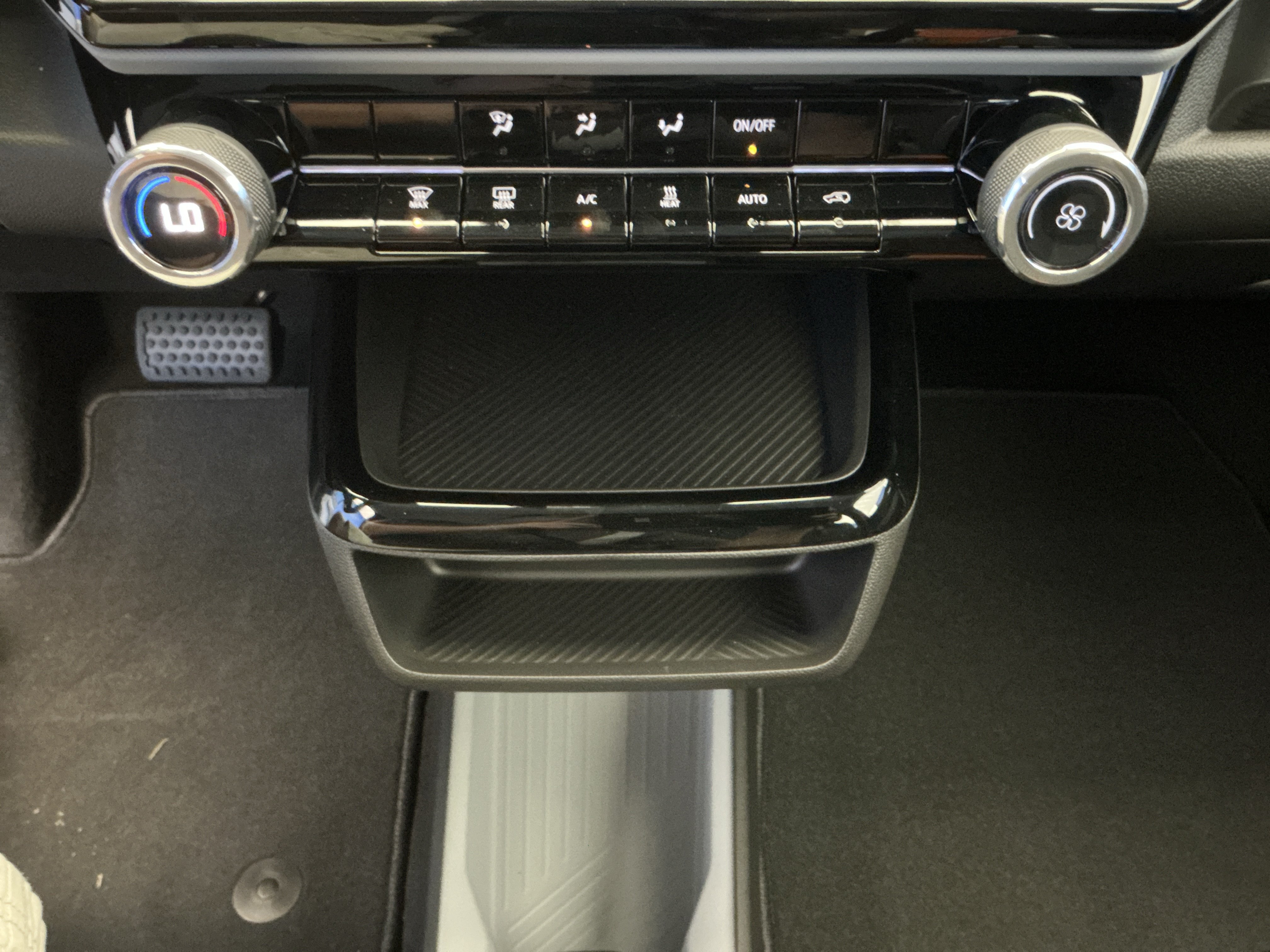 New 2027 Chevrolet Bolt LT FWD image 21