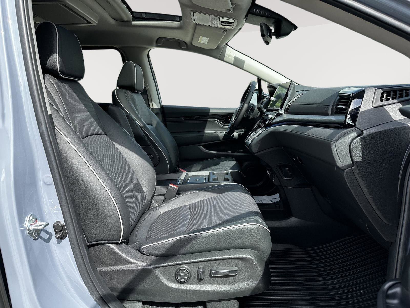 Certified 2025 Honda Odyssey Elite image 27