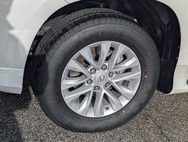 Used 2023 Lexus GX 460 Premium w/ Premium Plus Package image 4