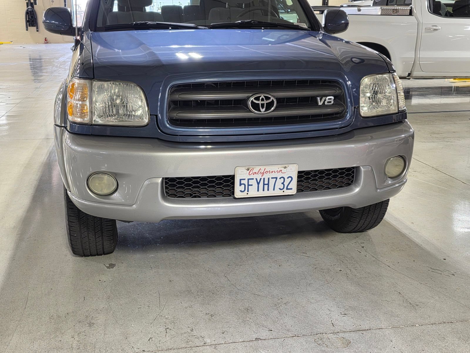 Used 2004 Toyota Sequoia SR5 RWD image 9