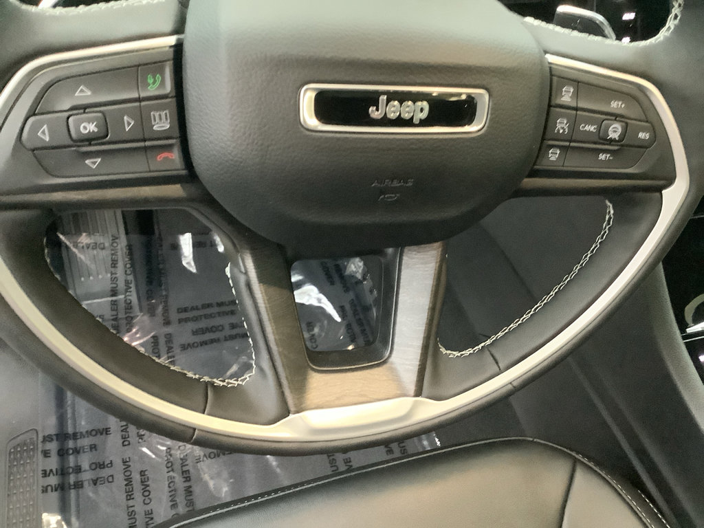 New 2026 Jeep Grand Cherokee L Limited w/ Limited Altitude Package AWD/4WD image 15