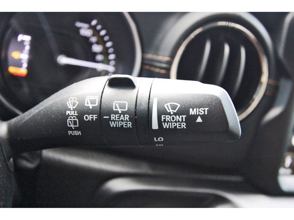 Used 2021 Jeep Wrangler Unlimited Sahara AWD/4WD image 12