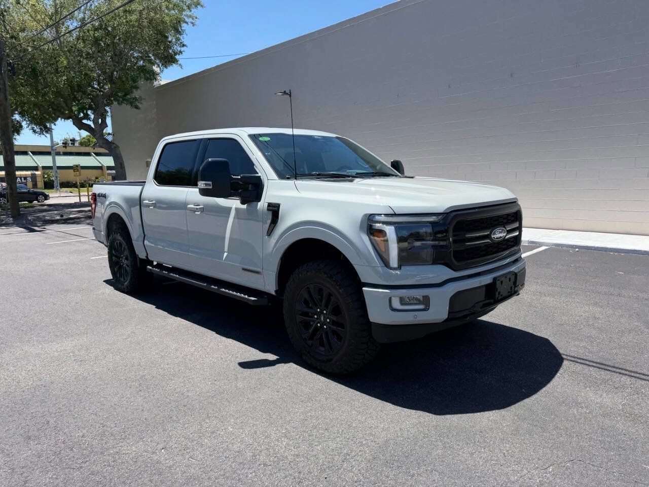 Used 2024 Ford F150 Lariat AWD/4WD image 7