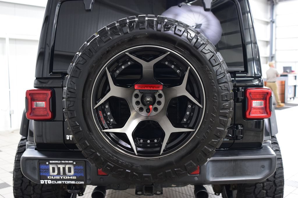 Used 2021 Jeep Wrangler Unlimited Sahara AWD/4WD image 26