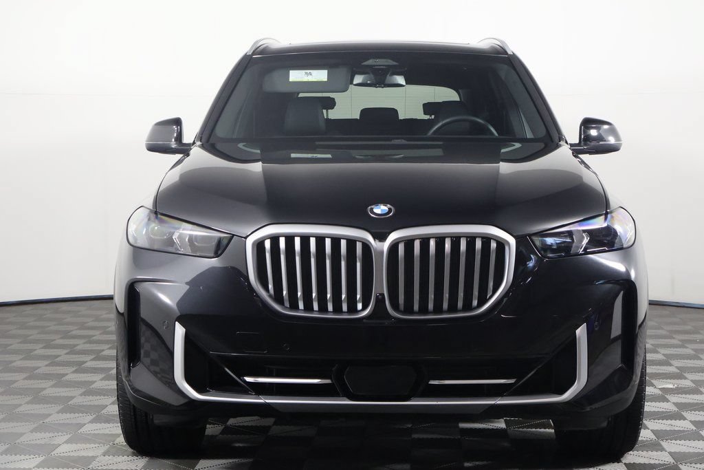 Used 2024 BMW X5 sDrive40i w/ Parking Assistance Package RWD image 2