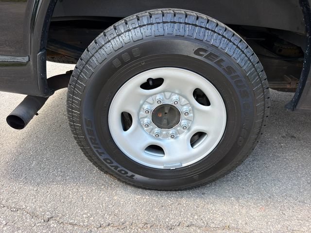 Used 2017 GMC Savana 2500 RWD image 25