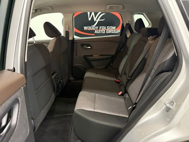 Used 2022 Nissan Rogue SV image 13