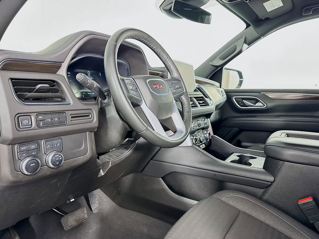 Used 2024 GMC Yukon SLE image 12