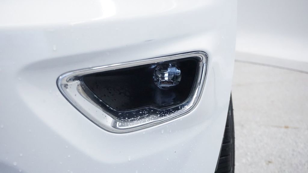 Certified 2019 Jeep Grand Cherokee Limited w/ Luxury Group II image 18