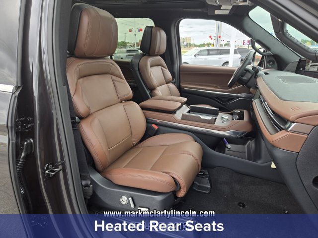 New 2026 Lincoln Navigator Reserve AWD/4WD image 14