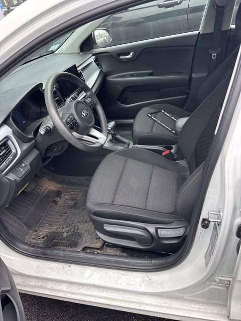 Used 2021 Kia Rio S image 3
