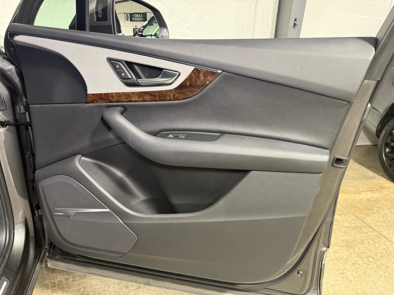 Used 2018 Audi Q7 2.0T Premium Plus w/ Premium Plus Package image 23