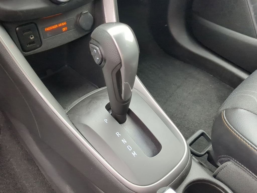 Used 2019 Chevrolet Trax LT w/ LT Convenience Package AWD/4WD image 18