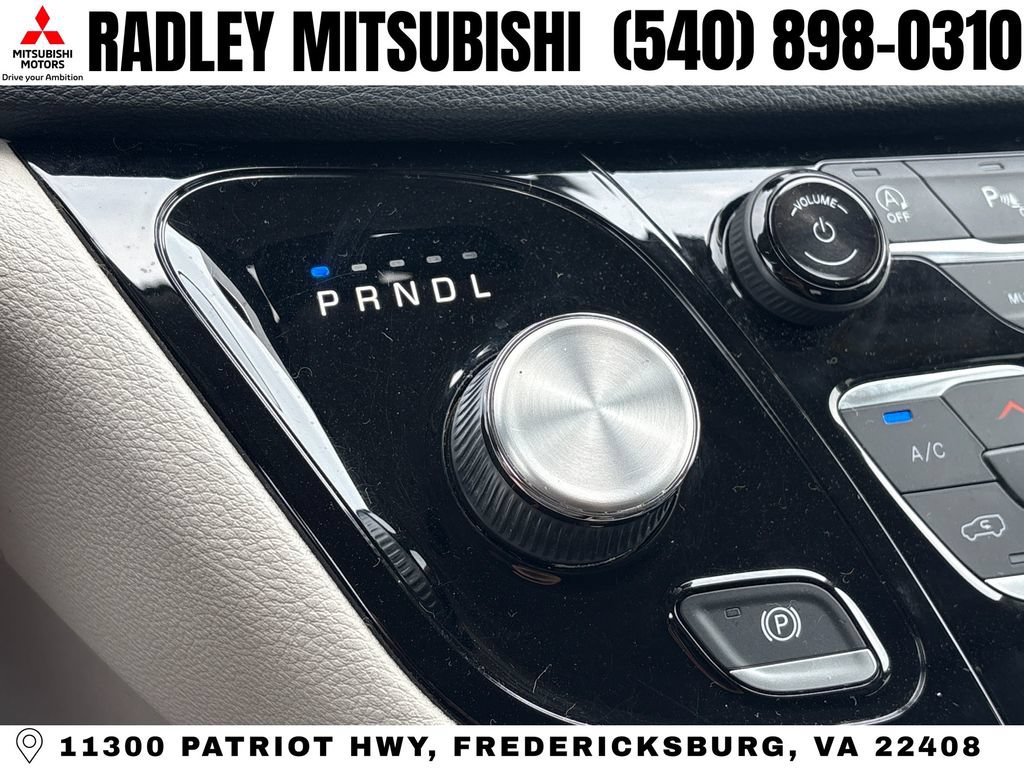Used 2022 Chrysler Pacifica Touring-L FWD image 10
