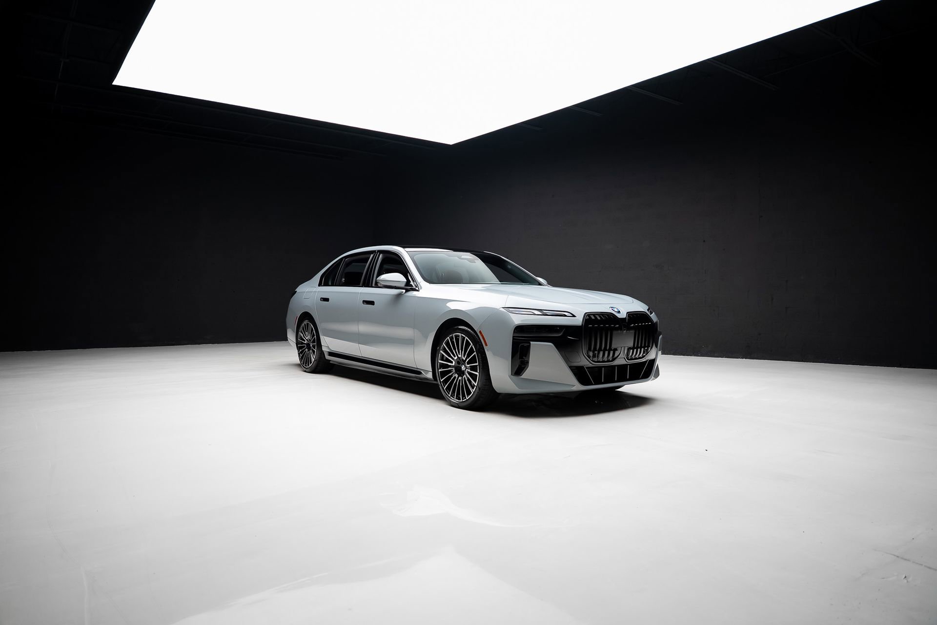 Used 2024 BMW i7 eDrive50 w/ M Sport Package image 87