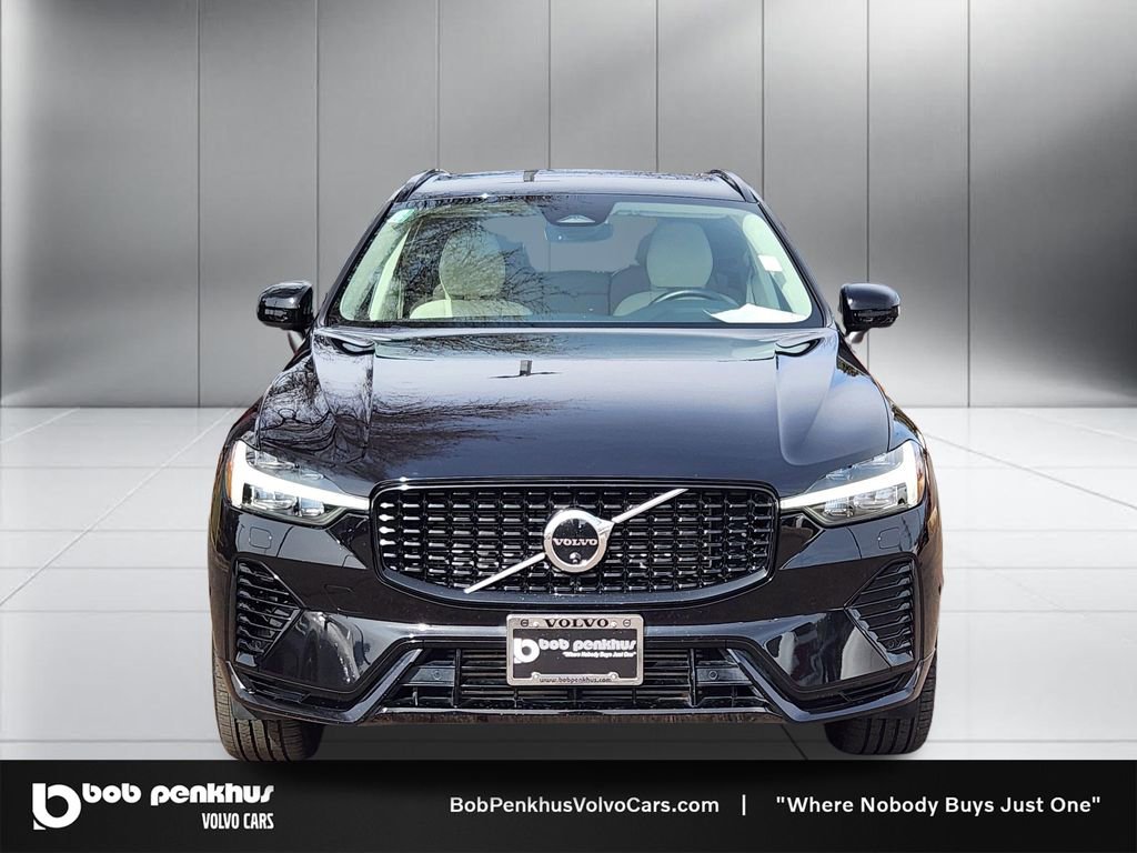 Used 2025 Volvo XC60 T8 Plus w/ Protection Package Premier image 21