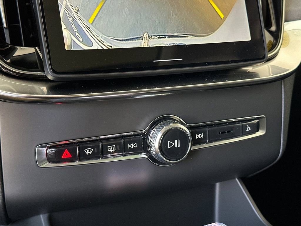 New 2026 Volvo XC90 B6 Ultra image 21