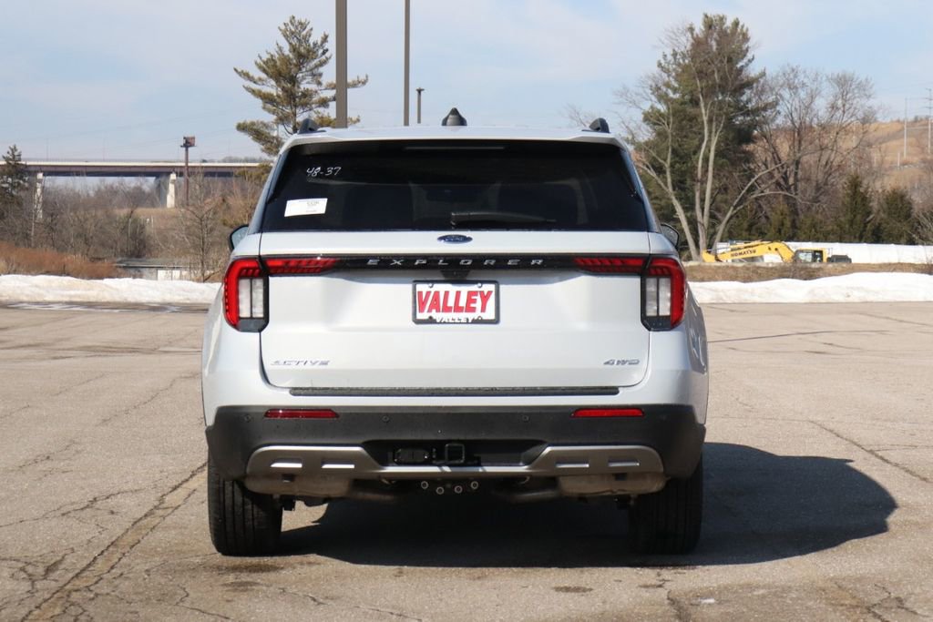 New 2026 Ford Explorer Active w/ Active Comfort Package image 7