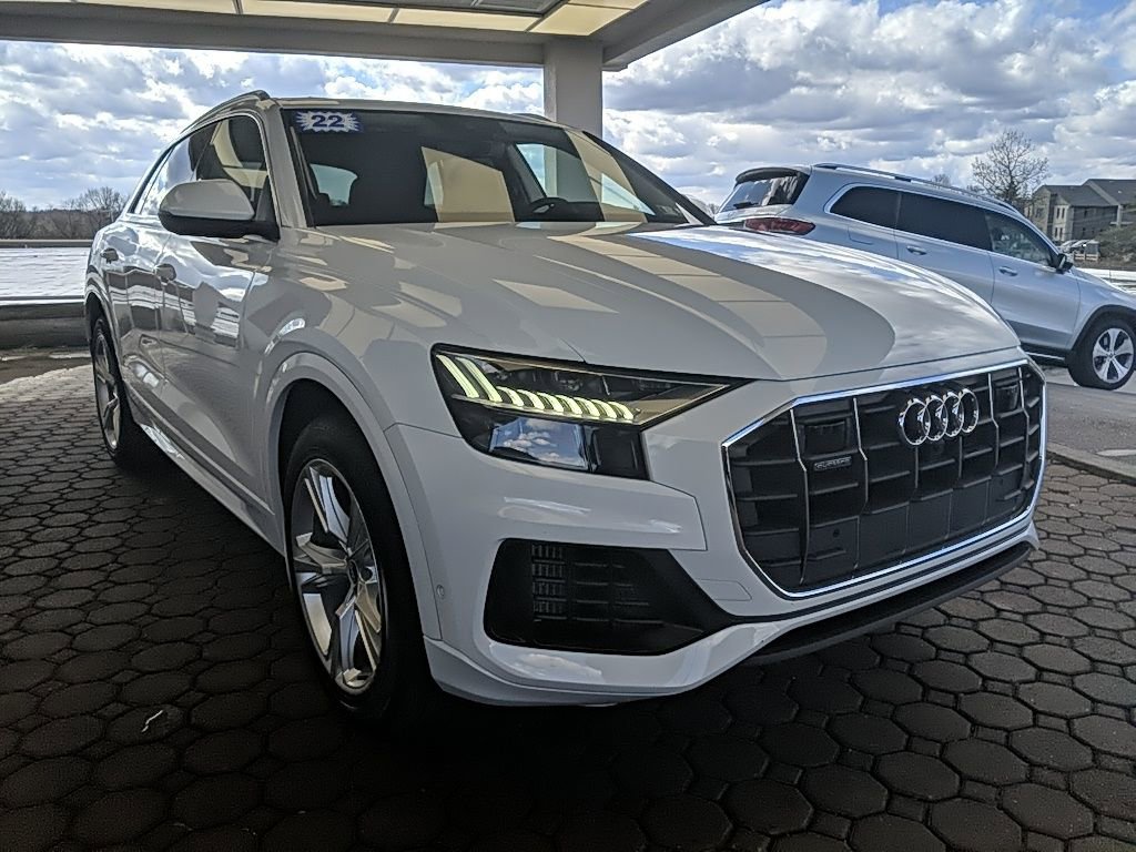 Used 2022 Audi Q8 Premium Plus w/ Premium Plus Package image 3