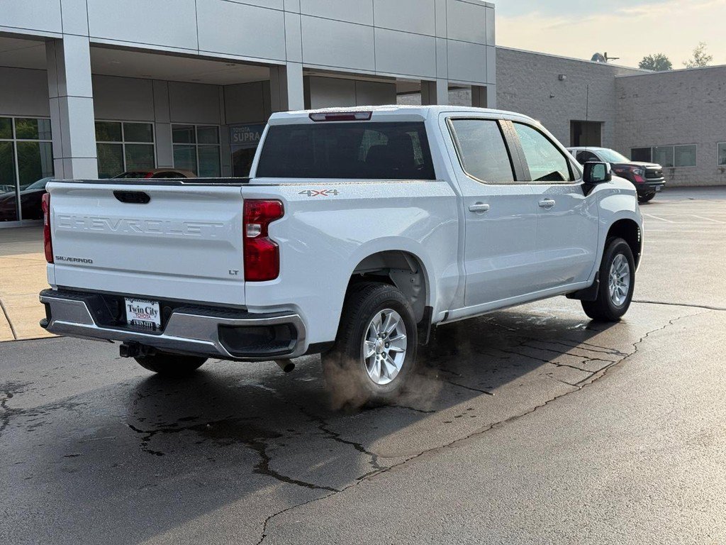 Used 2025 Chevrolet Silverado 1500 LT image 3
