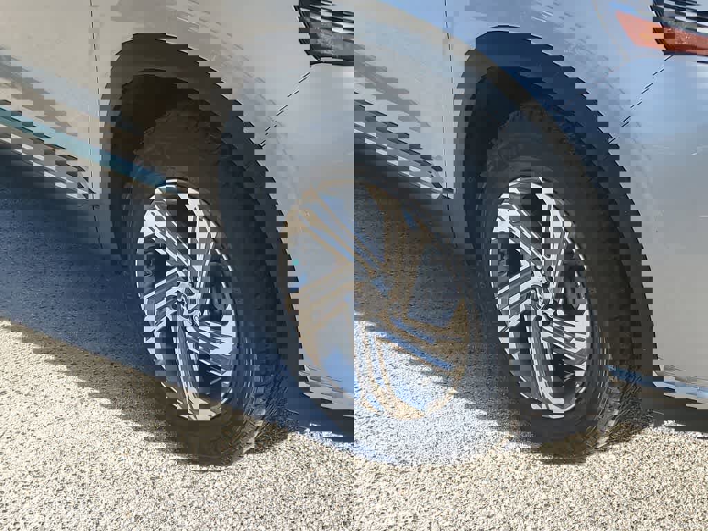 Used 2021 Hyundai Santa Fe SEL w/ Convenience Package image 5