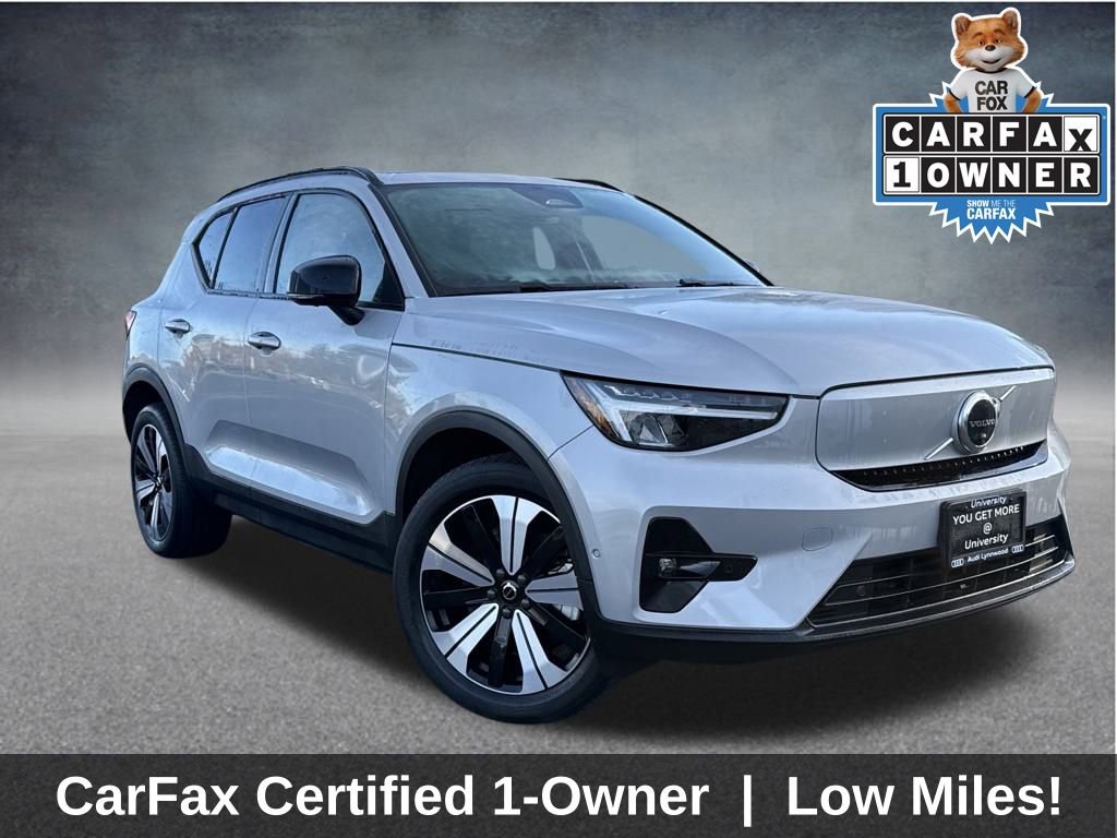 Used 2023 Volvo XC40 Recharge Plus image 1