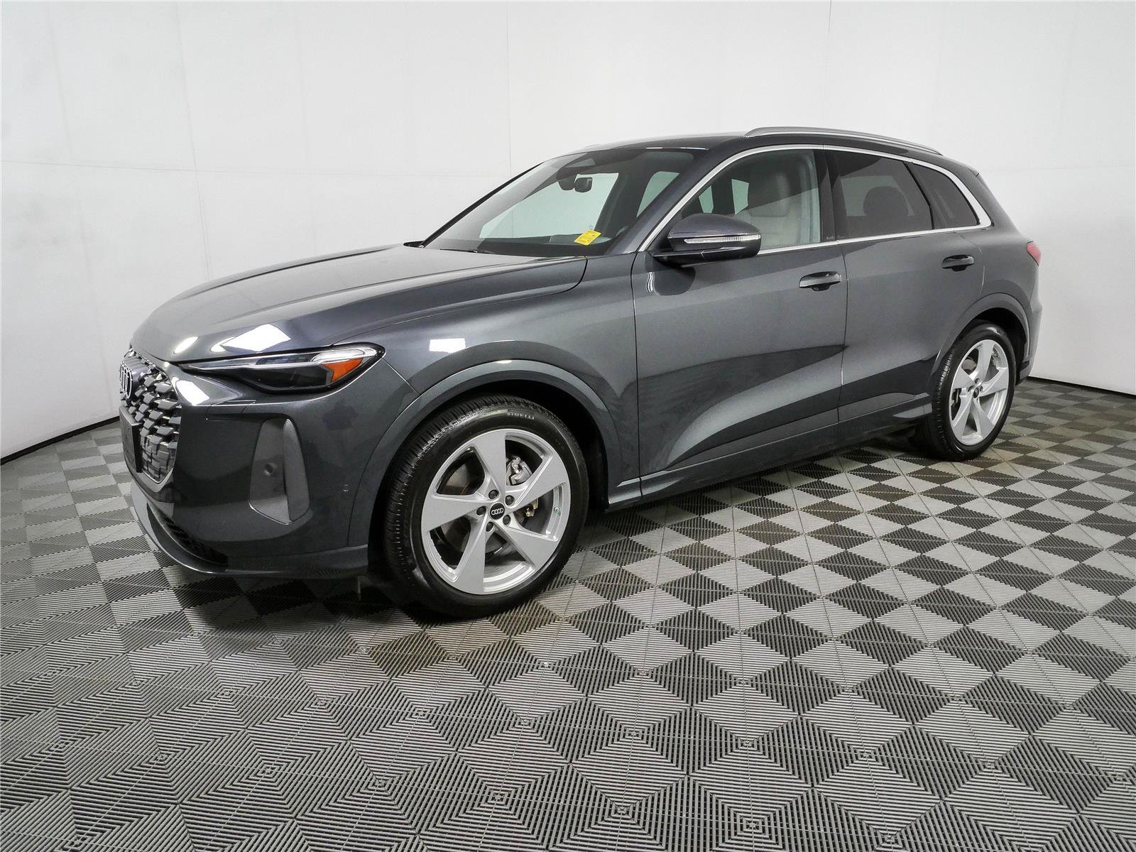 Used 2025 Audi Q5 Prestige AWD/4WD image 29