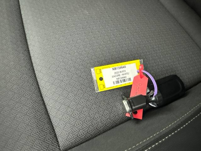 Used 2022 Buick Encore GX Preferred w/ Cold Weather Comfort Package AWD/4WD image 27