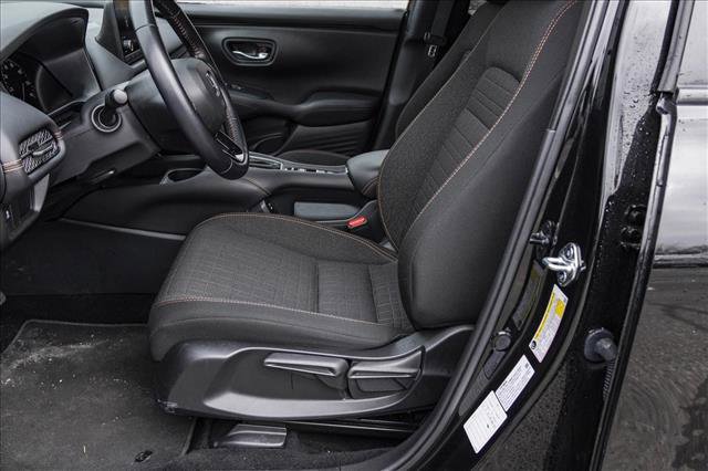 Used 2025 Honda HR-V Sport image 11