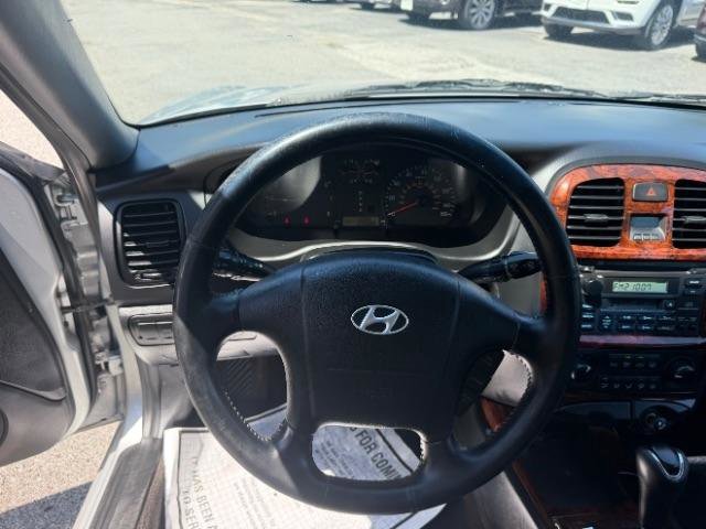Used 2005 Hyundai Sonata GLS FWD image 17