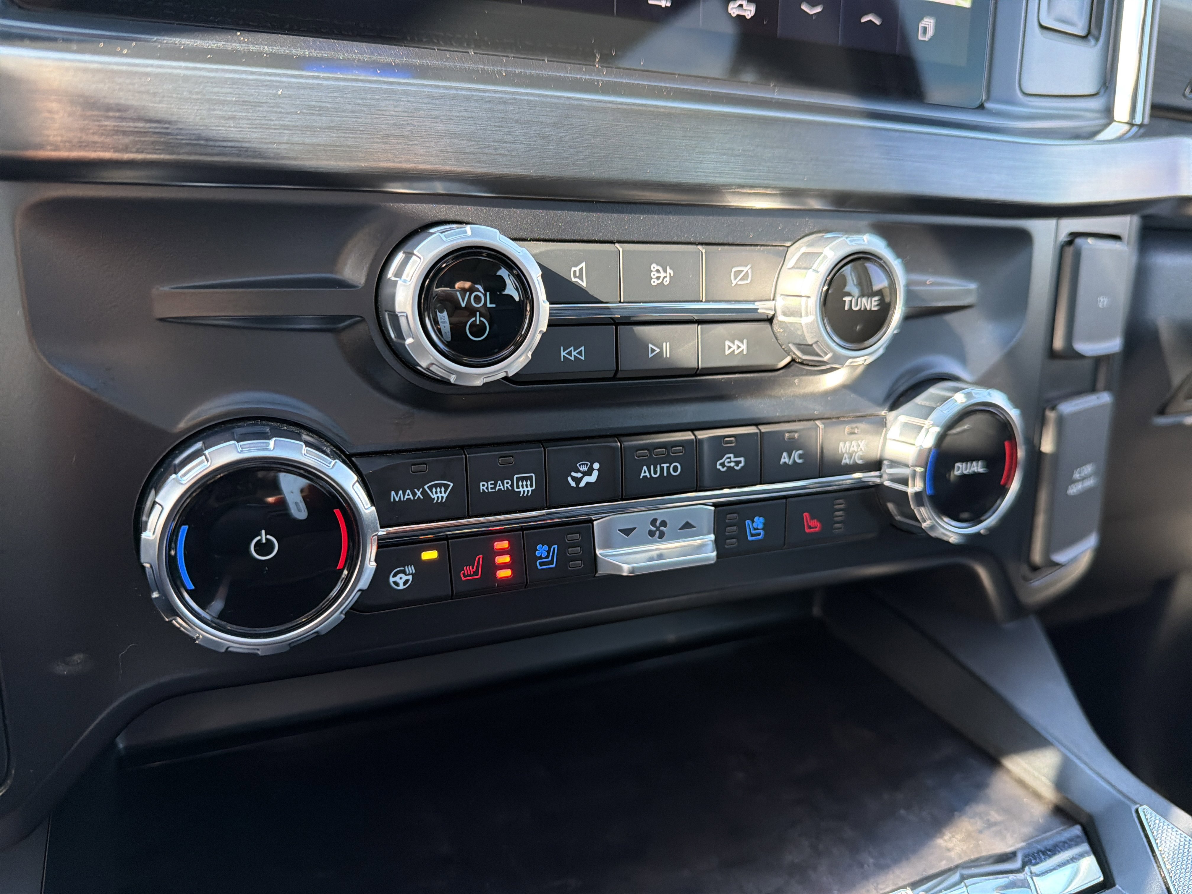 Certified 2024 Ford F250 Lariat image 23