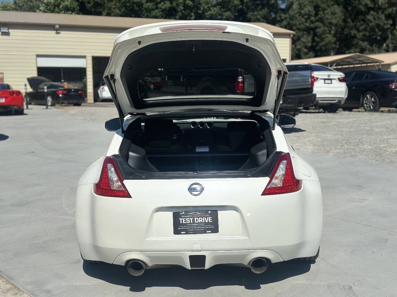 Used 2012 Nissan 370Z Coupe w/ Sport Pkg RWD image 7