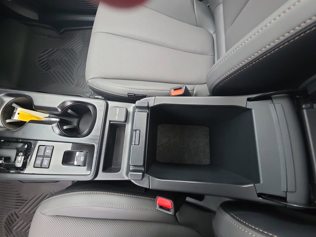 New 2026 Subaru Outback Limited image 25