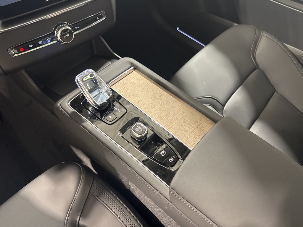 New 2026 Volvo XC90 B6 Plus AWD/4WD image 14