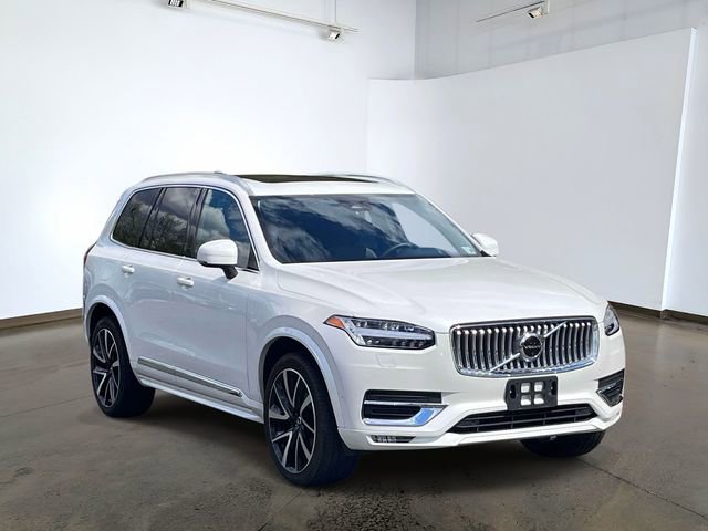 Used 2023 Volvo XC90 B6 Plus w/ Protection Package AWD/4WD image 3