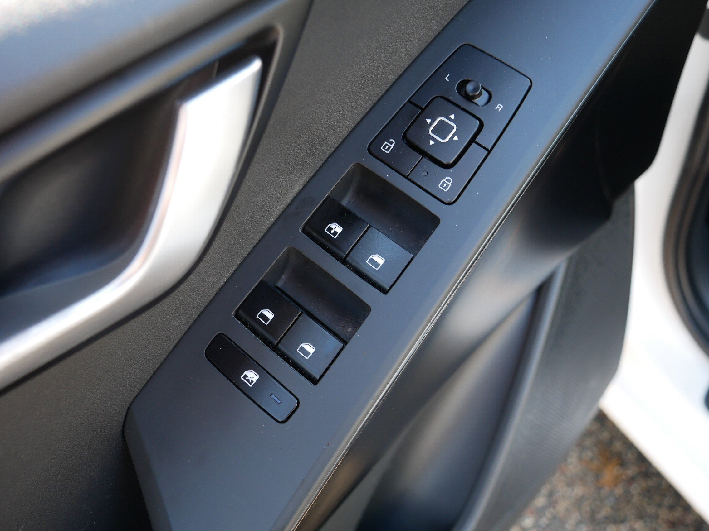 Certified 2023 Kia Niro LX image 20